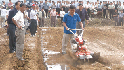2003. 콩 논재배 기계화 파종	작업 시연회